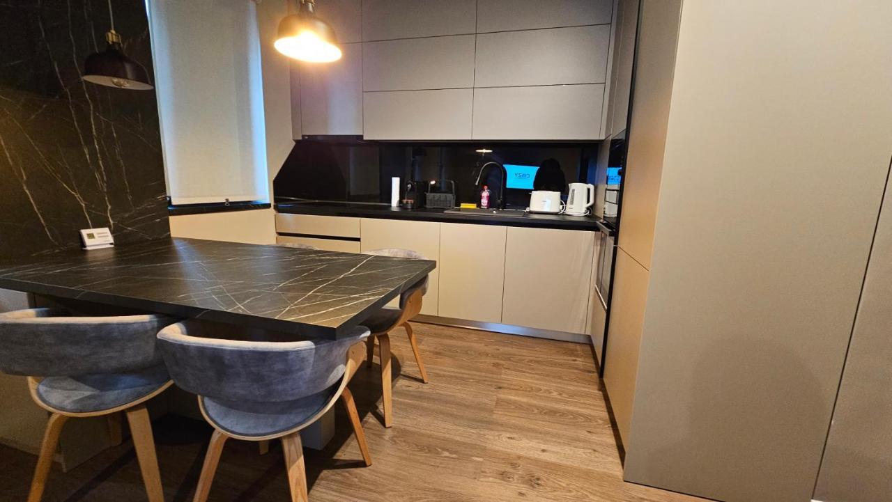 Deluxe Cozy Studios On Central M Eminescu Street #Târgu-Mureş Exteriör bild